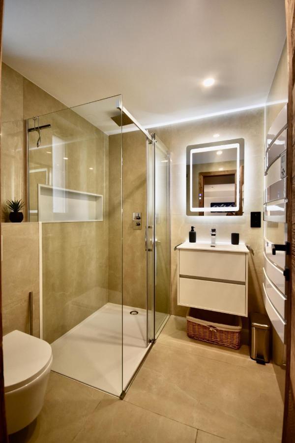 De Luxe Avec Magnifique Vue A Courchevel, 5 Chambres, 15 Pers *