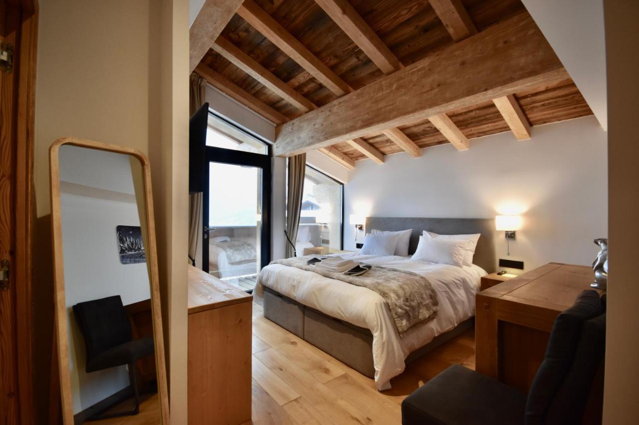 Chalet De Luxe Avec Magnifique Vue A Courchevel, 5 Chambres, 15 Pers