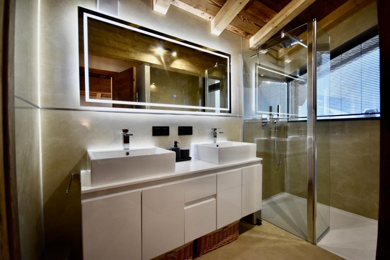 De Luxe Avec Magnifique Vue A Courchevel, 5 Chambres, 15 Pers Chalet *