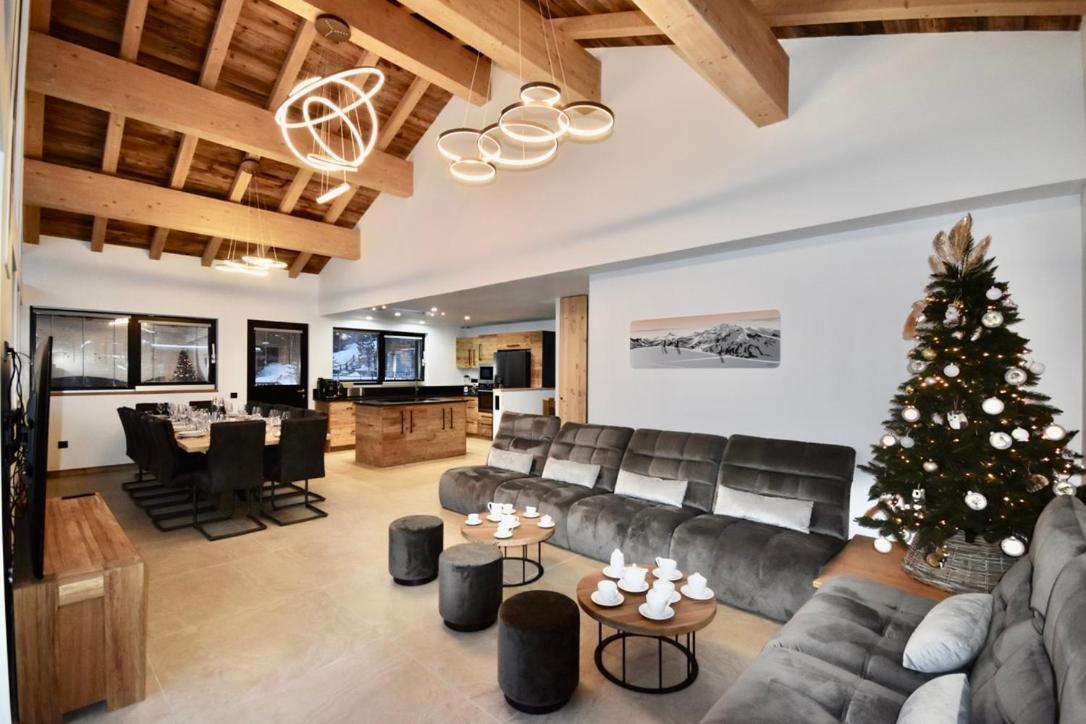 Chalet De Luxe Avec Magnifique Vue A Courchevel, 5 Chambres, 15 Pers